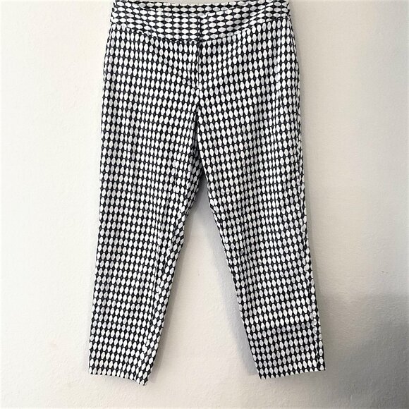 NEW CATO BLACK AND WHITE CHECKERED ANKLE PANTS - Picture 1 of 8